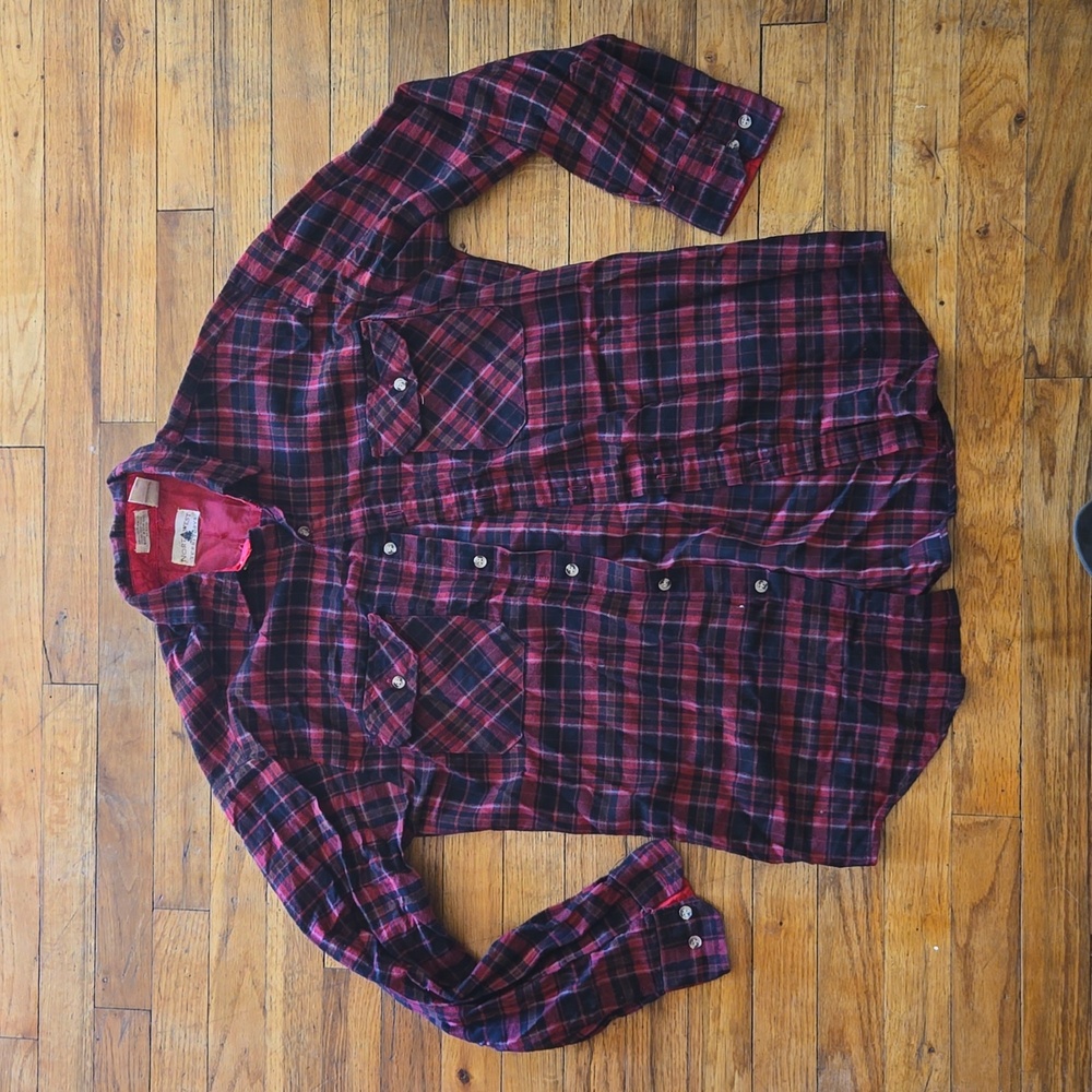 Classic 90s flannel black and red size large Northwest Territory